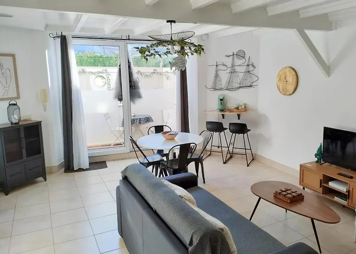 Côté Baie Avec Parking Wifi Draps Et Serviettes *